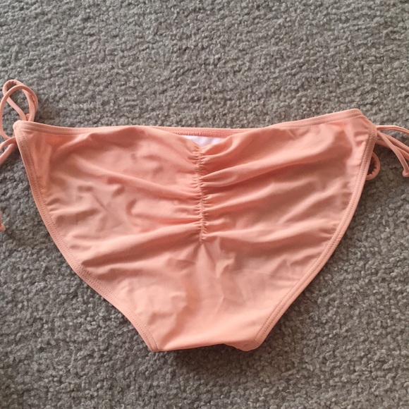 NEW Peach bikini bottoms. Charlotte Russe - Picture 3 of 4